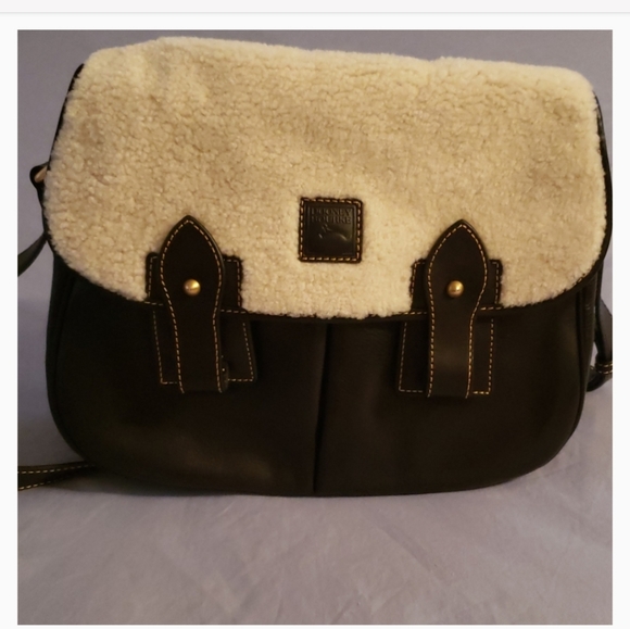 NWOT Dooney and Bourke with Shearling Crossbody - Picture 8 of 8